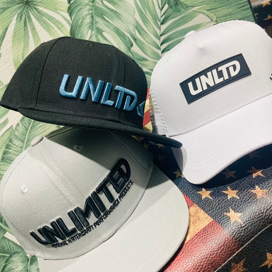 UNLIMITEDの新作キャップ入荷してます◎!