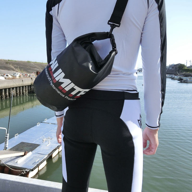 【値下げ】UNLIMITED 防水バッグ WATER PROOF ULW725 ウォータープルーフ カバン 鞄 ショルダー