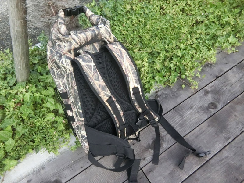 【SALE】DRYCASE ドライケースバックパック 簡易防水 3ロール デイバッグ アウトドア ツーリング アメリカブランド BAG カバン 鞄 リュック リュックサック