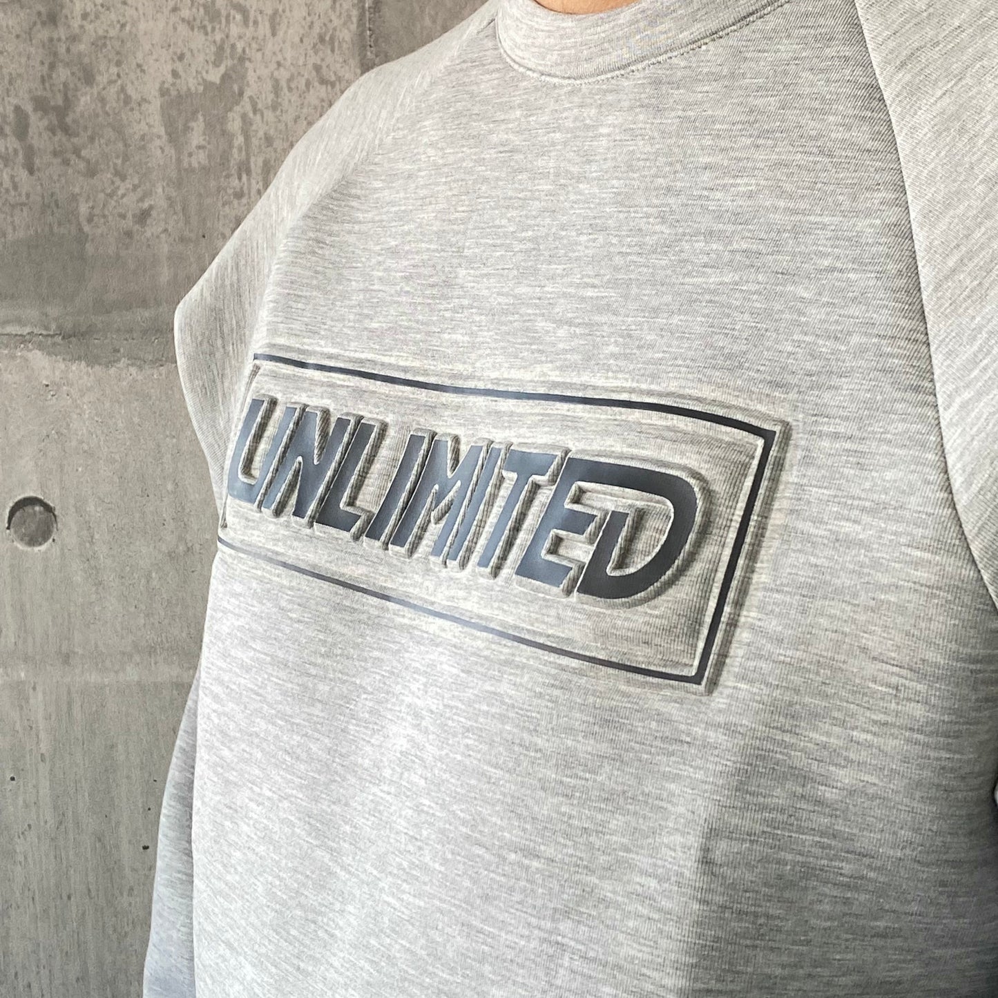 UNLIMITED ネオエアー クルーネック スウェット USW224 ウェットスーツ素材 ネオプレン ポケットあり ユニセックス 男女兼用トレーナー 3Dロゴ 立体