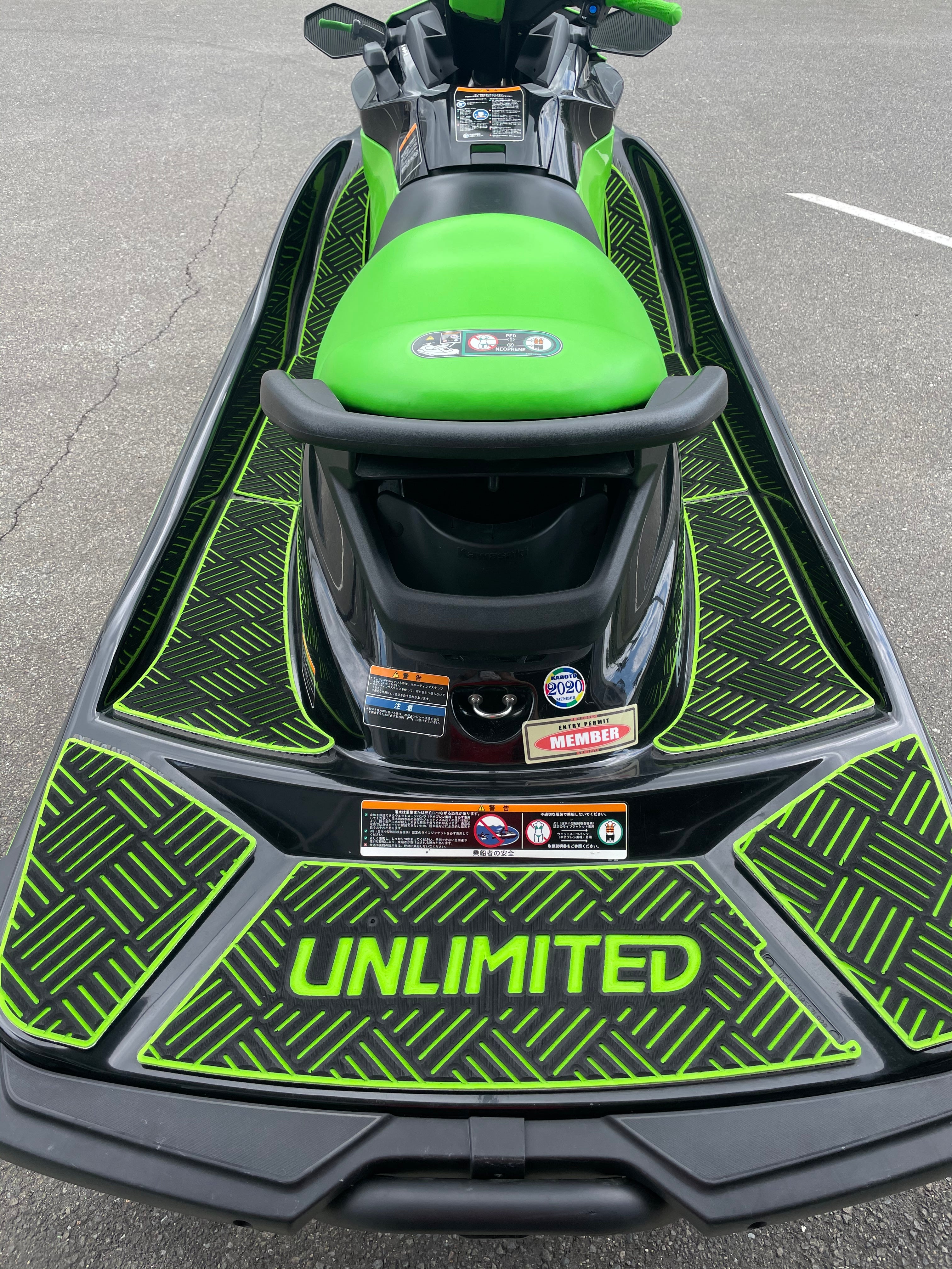 SEADOO デッキマット テープ付き RXT230 / GTX / GTX LTD / WAKE PRO 230 (2019～) UL51122  チェッカー UNLIMITED シードゥ BOMBARDIER ジェットスキー