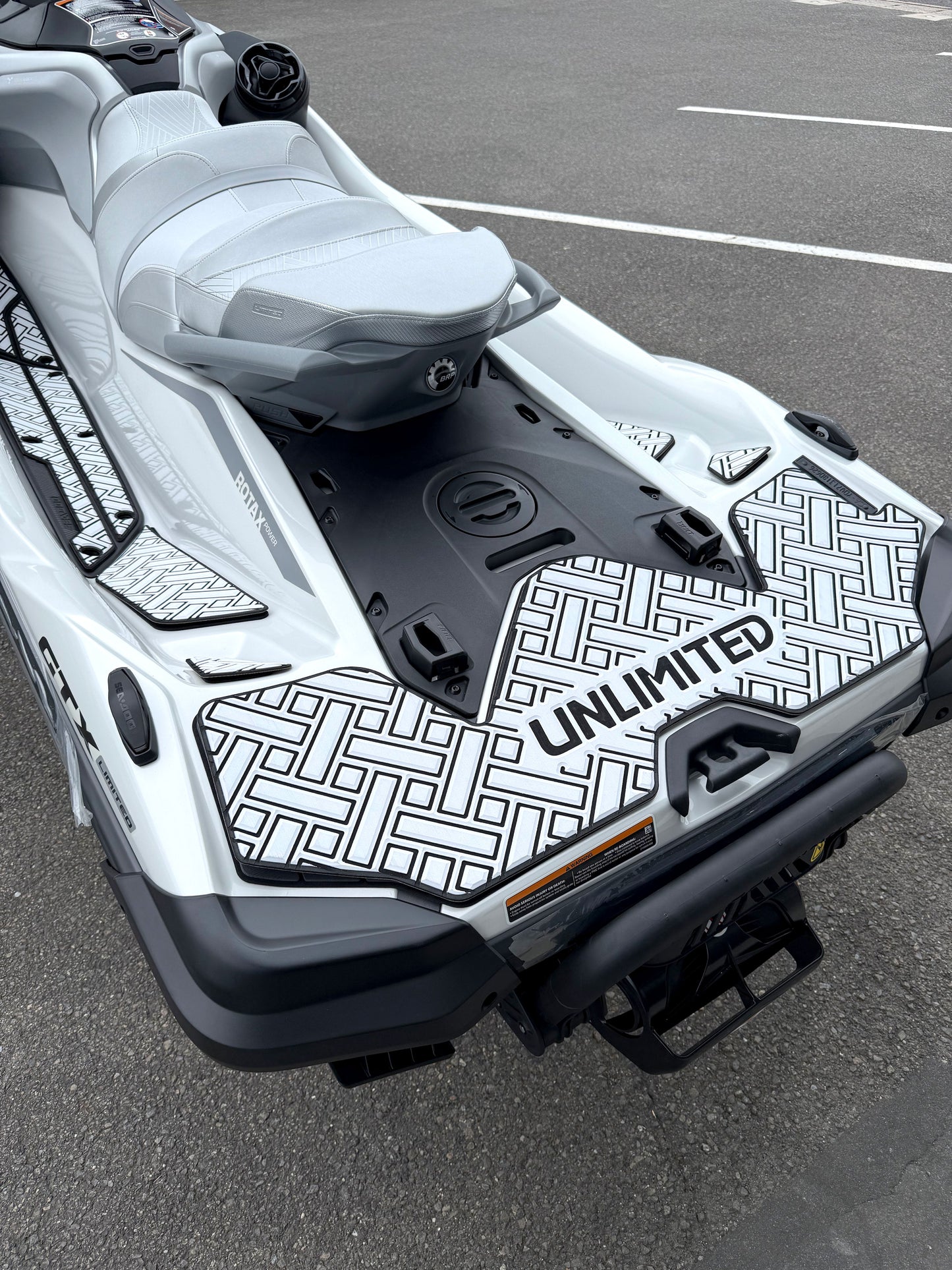 SEADOO デッキマット テープ付き  RXT-X 325 (26-)  / GTX LTD 325 (26-) UL51134 レクタングル UNLIMITED シードゥ  ジェットスキー