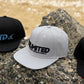 2025新作 UNLIMITED LOGO CAP ブランドロゴ キャップ 帽子 グレー フラット UVケア サポート ULC0652