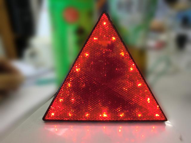 SMD LED reflector 18 chips 1105-02 triangular reflector TIGHT JAPAN MAX trailer trailer parts lights triangle reflector